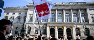 Der von Verdi geforderte gesonderte Tarifvertrag würde die öffentlichen Bediensteten besserstellen, aber nicht die Beschäftigten der freien Träger. 