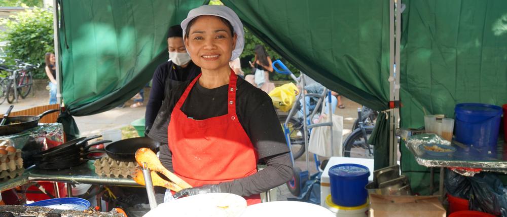 Der thailändische Streetfood-Markt in Berlin-Wilmersdorf ist aus dem Preußenpark in die Württembergische Straße umgezogen.