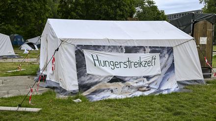 Das Hungerstreikzelt vom Bündnis «Hungern bis ihr ehrlich seid».