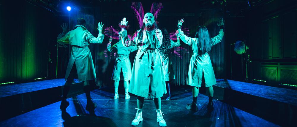 Mehr Sex, mehr Freiheit. Das feministische Kollektiv Giuvlipen aus Rumänien zeigt das Stück „Trauma Kink“.