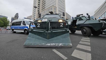 Wegen der Ukraine-Konferenz ist der Bereich vor dem Hotel Waldorf Astoria am Zoo gesperrt.
