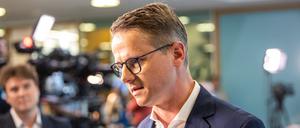 Carsten Linnemann bei einem Pressestatement zu den Ergebnissen der Europawahl im Konrad Adenauer Haus am 09.06.2024.