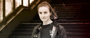 Para-Sportlerin Elena Semechin für den Ringbahnpodcast „Eine Runde Berlin“.