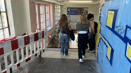 S-Bahnhof Babelsberg Baustelle Aufzug gesperrt Einbau neuer Fahrstuhl verzögert sich Deutsche Bahn DB Potsdam Fahrgäste Foto vom 9.6.2024