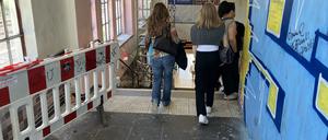 S-Bahnhof Babelsberg Baustelle Aufzug gesperrt Einbau neuer Fahrstuhl verzögert sich Deutsche Bahn DB Potsdam Fahrgäste Foto vom 9.6.2024