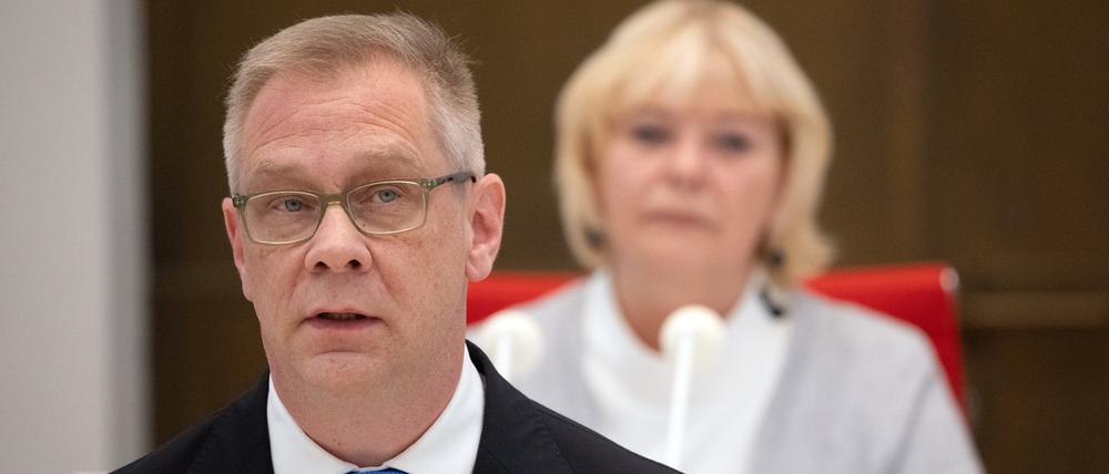 Andreas Büttner am Rednerpult im Landtag