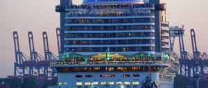 Aida-Kreuzfahrtschiff in Hamburg: Die Branche klagt über unklare Perspektiven beim Einsatz alternativer Kraftstoffe.  