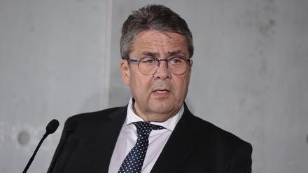 Sigmar Gabriel, früher SPD-Chef, Wirtschaft- und Außenminister, sieht als Vorsitzender des Vereins Atlantikbrücke die USA vor schweren Zeiten.