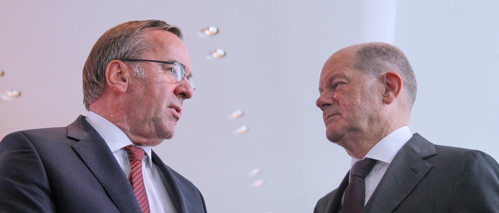 Bundesminister der Verteidigung Boris Pistorius, Olaf Scholz, Bundeskanzler.
