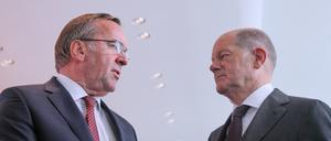 Bundesminister der Verteidigung Boris Pistorius, Olaf Scholz, Bundeskanzler.