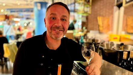 Laurent Puig, Sommelier im Lafayette Berlin, Mitte. Credit: Ulrich Amling.