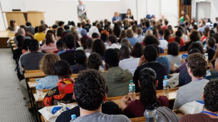 Studenten aufgenommen bei einem Treffen Internationaler Studierenden. 