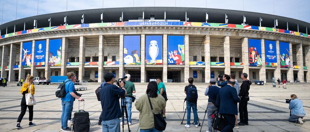 Das Olympiastadion hat sich für die „Euro 2024“ geschmückt.