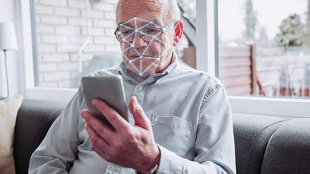 Gesichtserkennung am Smartphone – Fortgeschrittene Videoanalysen können jetzt auch Krankheiten erkennen.