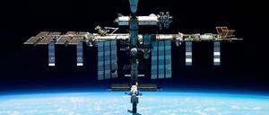 DIe ISS-Raumstation im All.