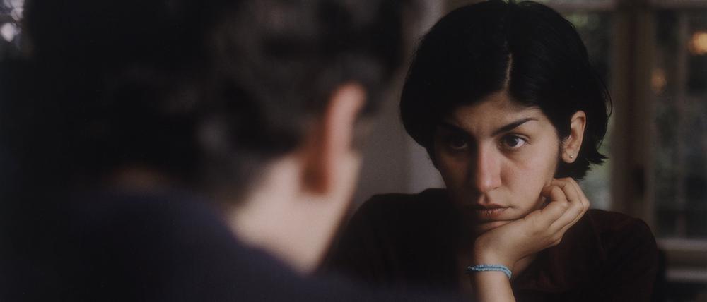 Thomas Arslans Film „Der schöne Tag“ (2001) begleitet die junge Deniz, gespielt von Serpil Turhan, durch Berlin.