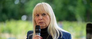 Iris Spranger (SPD), Senatorin für Inneres und Sport von Berlin, spricht bei einem Pressetermin.