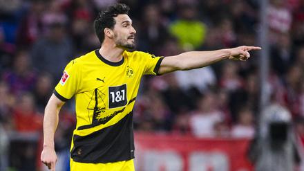 Dortmunds Mats Hummels gestikuliert.
