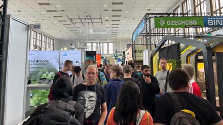 Impressionen von der Cannabis-Messe "Mary Jane 2024", de von 14. bis 16. Juni 2024 auf dem Messegelände unterm Funkturm stattfindet.
Fotos: Cristina Plett