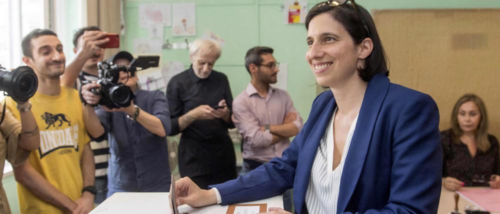 Elly Schlein am 10. Juni bei Abgabe ihrer Stimme zur Europawwahl.