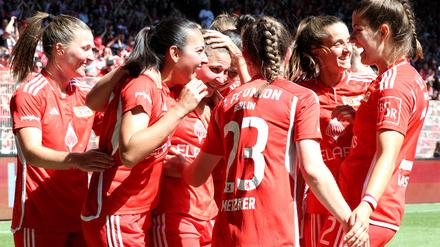 Jubel über den gelungenen Aufstieg in die zweite Liga.