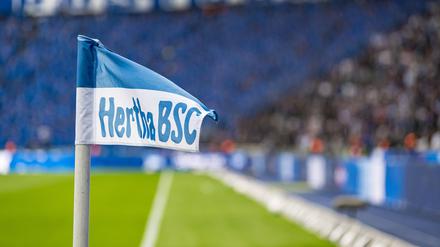 Hertha BSC geht mit einem neuen Sponsor auf der Brust in die Zweitligasaison 2024/25.