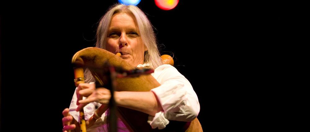 Die Musikerin Gesine Bänfer ist Fachfrau für historische Instrumente.