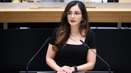 Tuba Bozkurt (Bündnis 90/Die Grünen) im März 2024 im Berliner Abgeordnetenhaus.