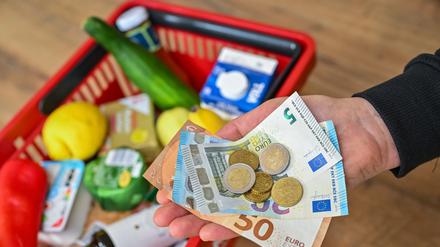 Vor allem im Lebensmittelbereich sind die Preise im Mai erneut deutlich angestiegen.