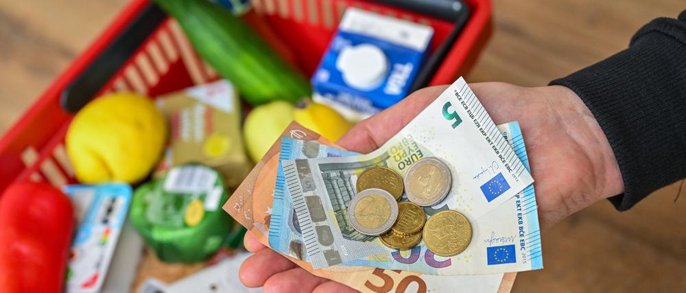 Vor allem im Lebensmittelbereich sind die Preise im Mai erneut deutlich angestiegen.