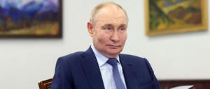 Russlands Präsident Wladimir Putin bei einem Termin in der Stadt Jakutsk, Russland, 18. Juni 2024.