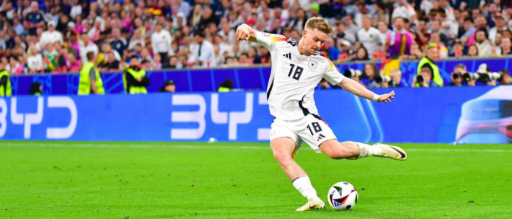 Gegen Ungarn möchte sich der deutsche Nationalspieler Maximilian Mittelstädt erneut in der Offensive einbringen.