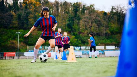 Frauen sind im Fußball immer noch unterrepräsentiert.