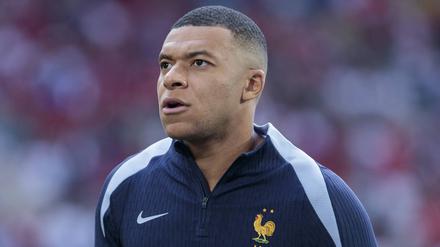 Kylian Mbappé meldet sich wegen der Wahl in Frankreich deutlich zu Wort.