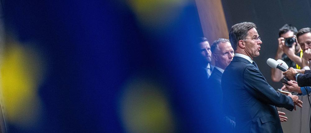 Mark Rutte auf einer Pressekonferenz in Brüssel