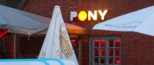 Der Pony Club in Kampen, Ort des Geschehens