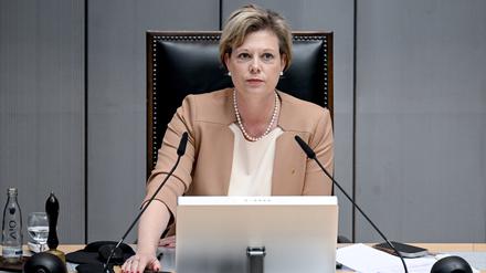  Cornelia Seibeld (CDU), Präsidentin des Abgeordnetenhauses von Berlin, leitet die 47. Plenarsitzung des Berliner Abgeordnetenhauses.