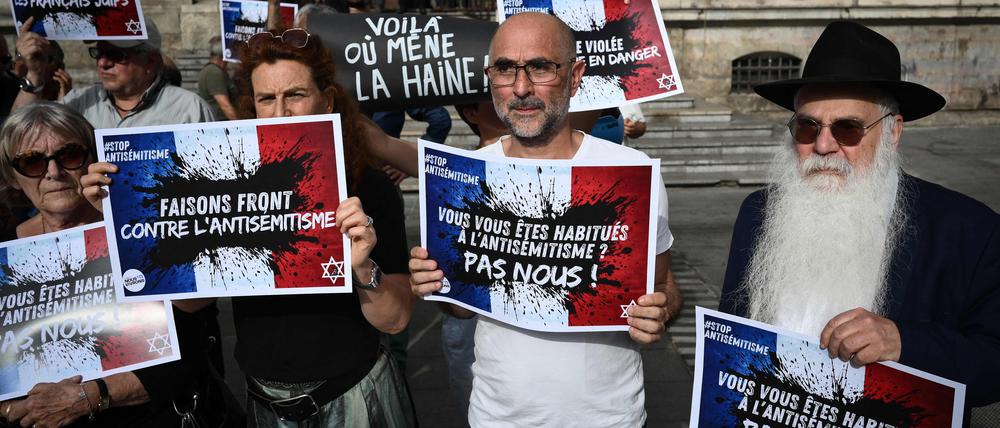 Demonstration gegen Antisemitismus nach der Vergewaltigung einer 12-Jährigen. 