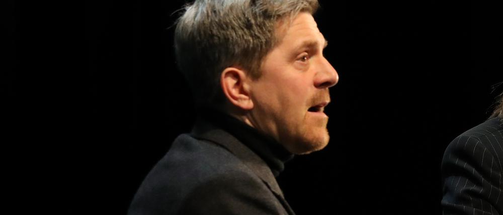 Der Schauspieler Jan Uplegger hat den Abend konzipiert.