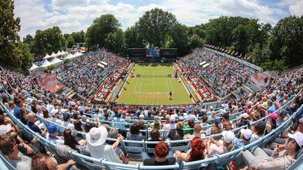 Das Steffi-Graf-Stadion war am Samstag pickepackevoll.