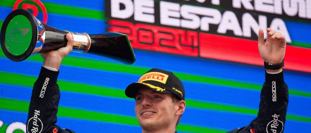 Verstappen gewinnt in Barcelona.