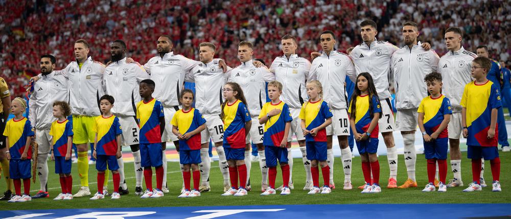 Die deutsche Mannschaft vor dem letzten Gruppenspiel gegen die Schweiz.