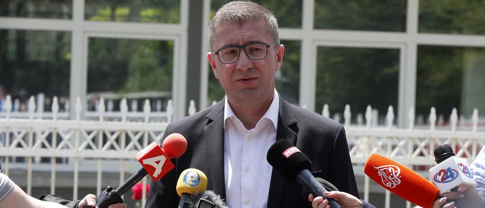 Nach dem Sieg seiner nationalistischen VMRO-DPMNE bei der Parlamentswahl wählte das Parlament nun Hristijan Mickoski zum neuen Ministerpräsidenten.