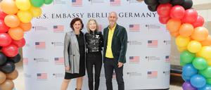 Stonewall-Geburtstag. Pride-Empfang  in der US-Botschaft mit Ferda Ataman, Amy Gutmann und Marcus Urban.