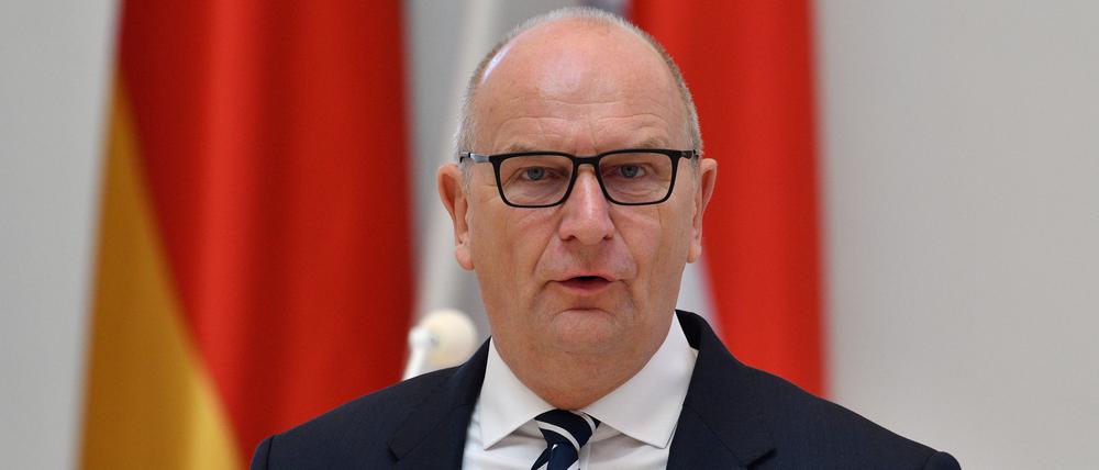 ARCHIV - 22.06.2022, Brandenburg, Potsdam: Dietmar Woidke (SPD), Ministerpräsident des Landes Brandenburg,  spricht auf der Festveranstaltung zum 30-jährigem Jubiläum der Brandenburger Verfassung. (zu dpa: «Woidke verteidigt Brandenburg-Paket - Regierung prüft Änderungen») Foto: Bernd Settnik/dpa +++ dpa-Bildfunk +++