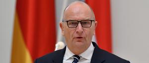 ARCHIV - 22.06.2022, Brandenburg, Potsdam: Dietmar Woidke (SPD), Ministerpräsident des Landes Brandenburg, spricht auf der Festveranstaltung zum 30-jährigem Jubiläum der Brandenburger Verfassung. (zu dpa: «Woidke verteidigt Brandenburg-Paket - Regierung prüft Änderungen») Foto: Bernd Settnik/dpa +++ dpa-Bildfunk +++