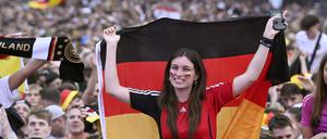 Fans am Brandenburger Tor