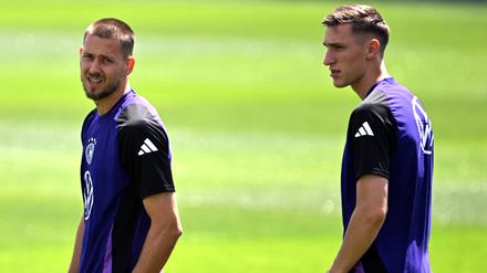 Waldemar Anton (l.) und Nico Schlotterbeck sind die möglichen Vertreter für Jonathan Tah und/oder Antonio Rüdiger in der Innenverteidigung.