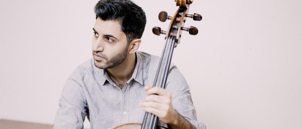 Österreicher mit iranischen Wurzeln. Cellist Kian Soltani.