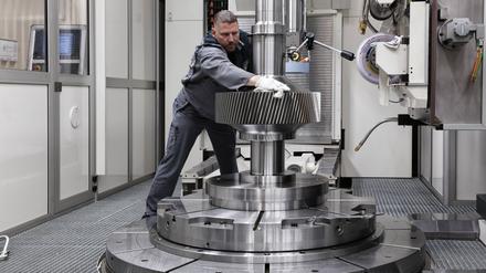 Groß-Kompressorenbau zum weltweiten Einsatz in der Öl- und Gasindustrie bei MAN.
